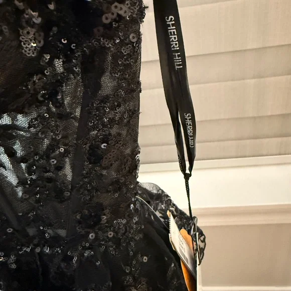 ✨ Sherri Hill Black Sequin Lace Gown Size 0 New With Tags ✨